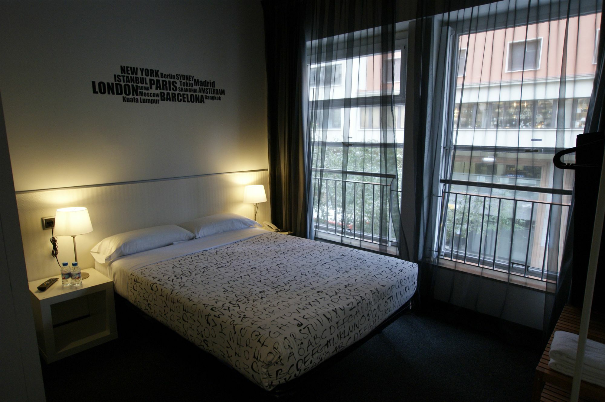 Q Barcelona Hotel ภายนอก รูปภาพ
